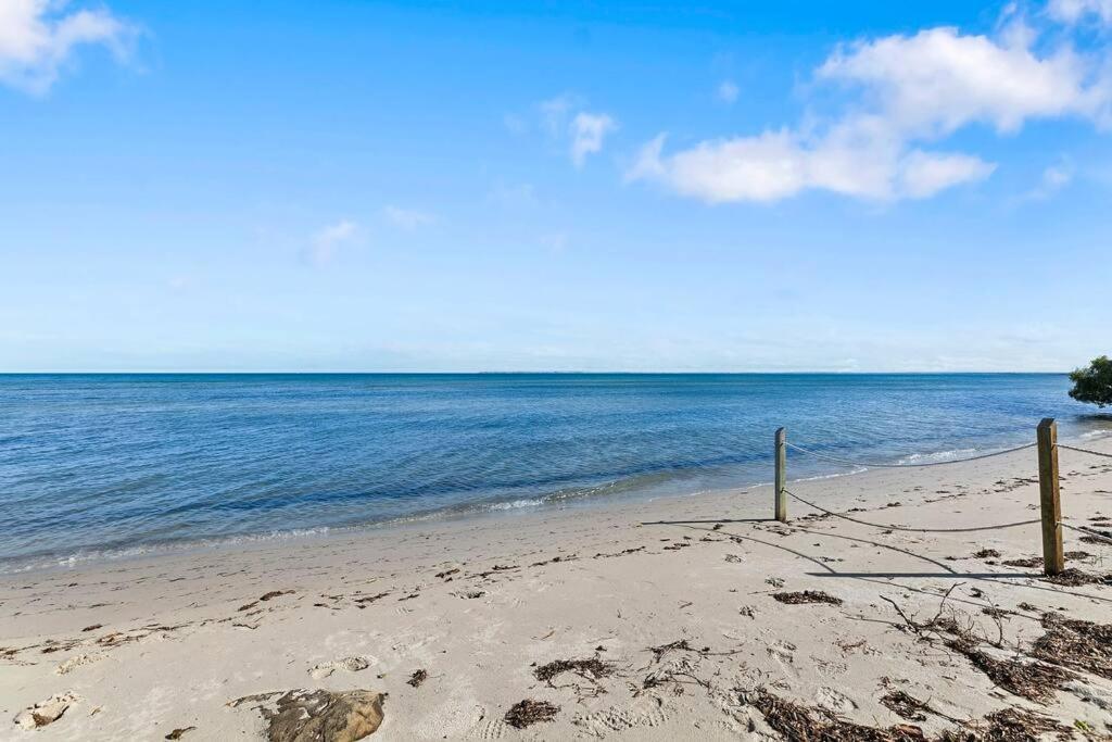 Bayside Bliss! Villa Beachmere Exterior photo